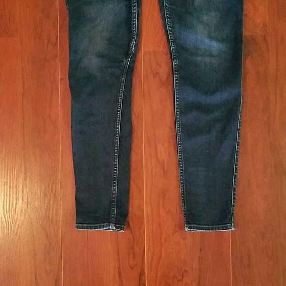 SOLD - Picture 3 of 6